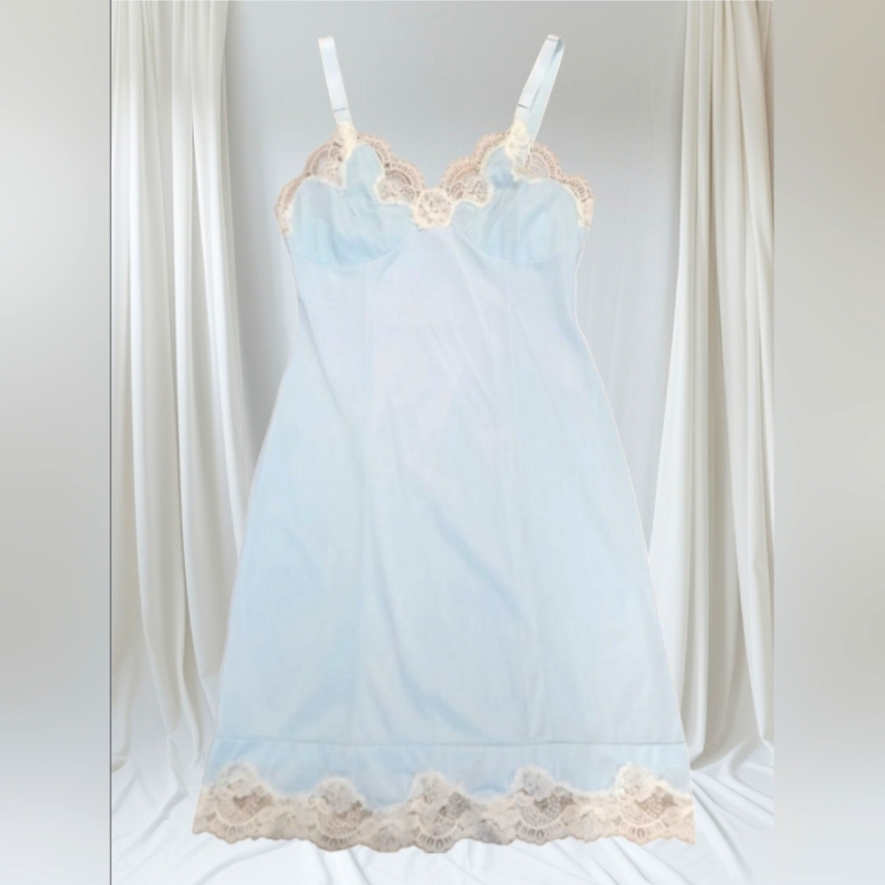 Vintage Baronet Full Slip Powder Blue Nylon Lace Adjust Straps Lingerie 34 Avg